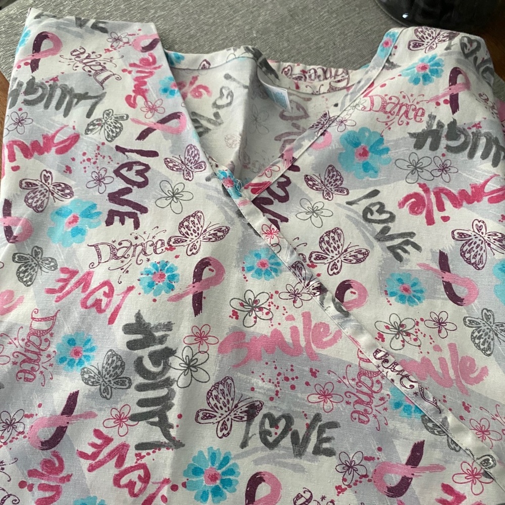 Scrub Tops (bundle) - Picture 5 of 5